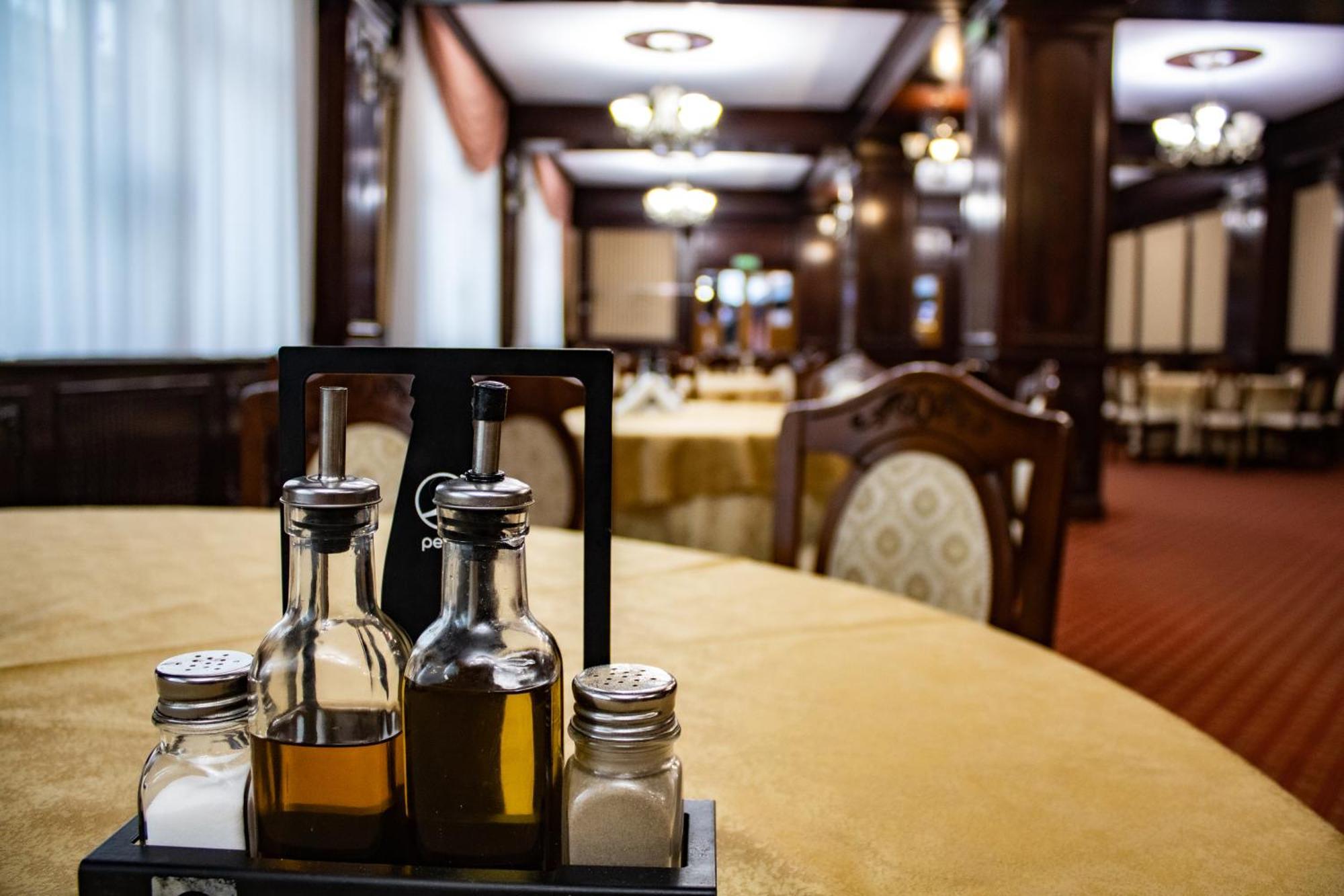 Hotel Rebis Braila Bagian luar foto