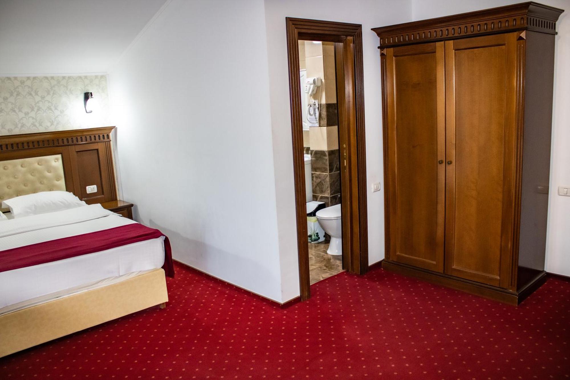 Hotel Rebis Braila Bagian luar foto