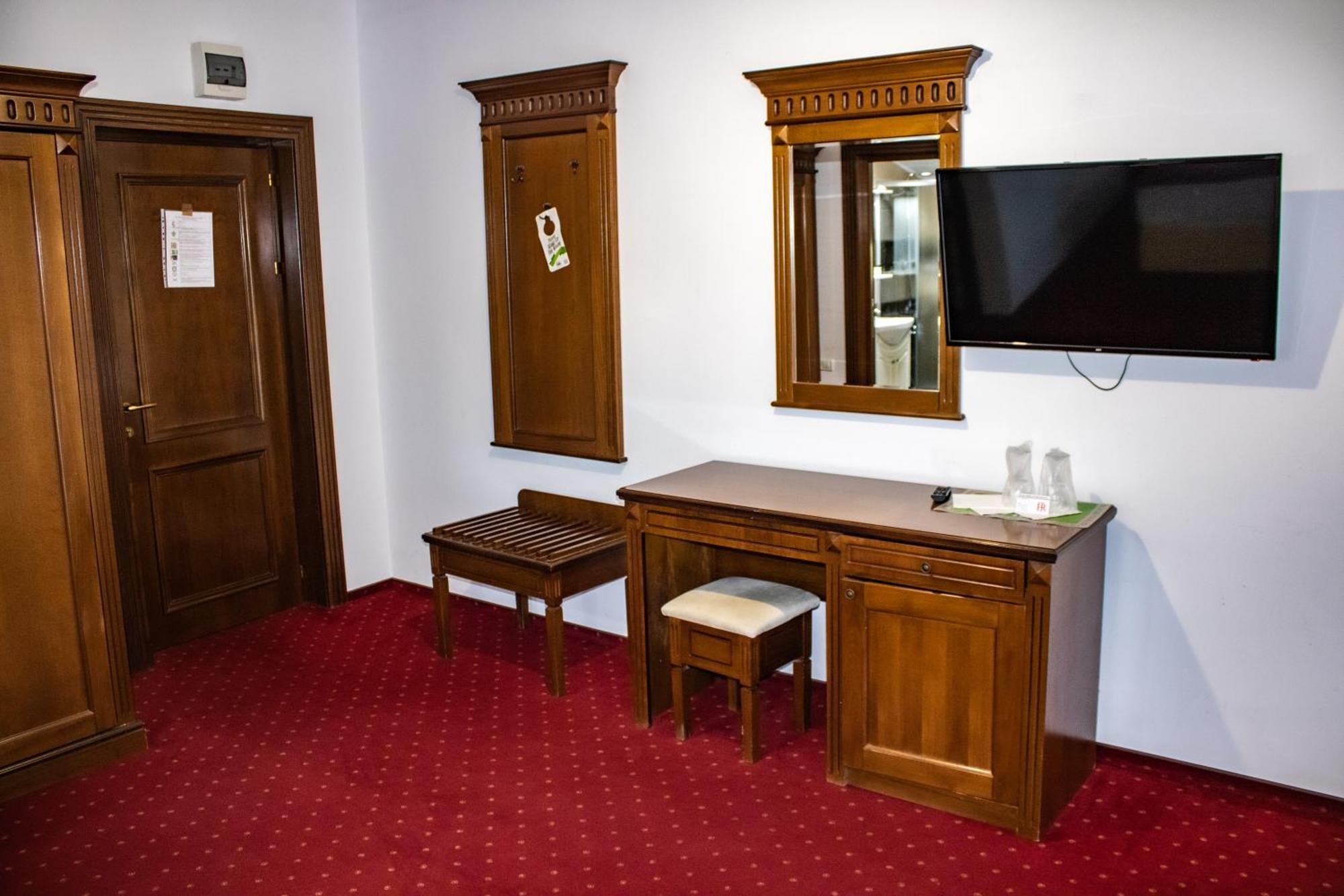 Hotel Rebis Braila Bagian luar foto