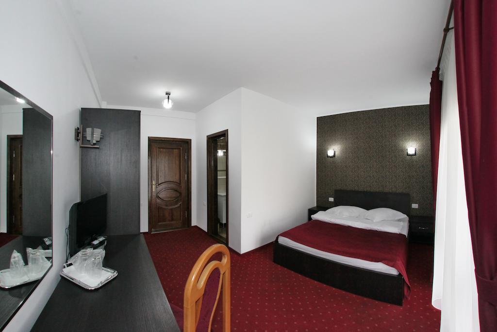 Hotel Rebis Braila Bagian luar foto